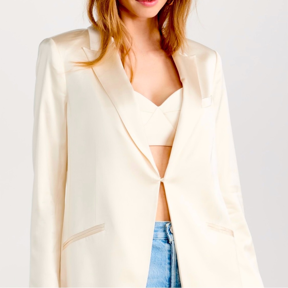 Favorite Daughter ivory XL
Satin Blazer jacket